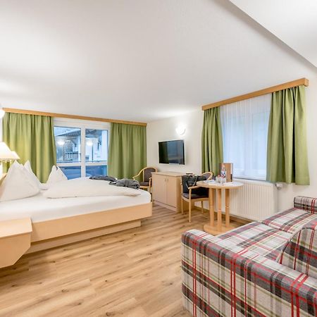 Alpenhotel Zimba ブラント エクステリア 写真