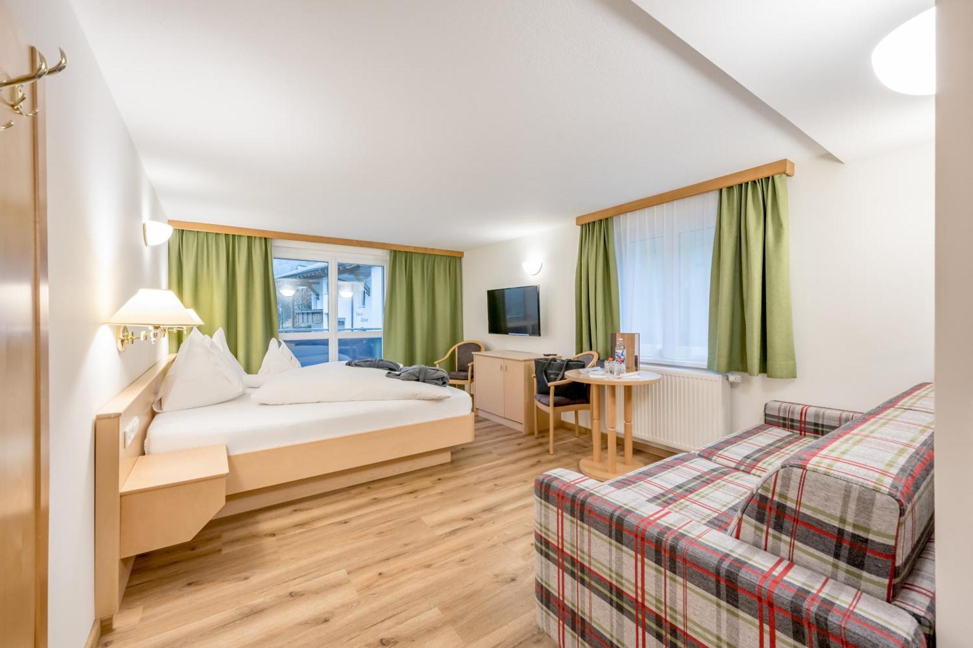Alpenhotel Zimba ブラント エクステリア 写真